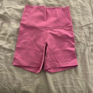 Aritzia TNA Biker Shorts Size XS